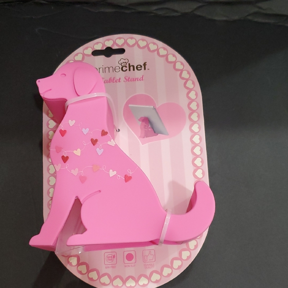 Pink silicon heart‎ printed puppy dog themed tablet stand new
